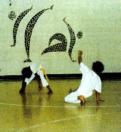 capoeira1.jpg (25252 Byte)